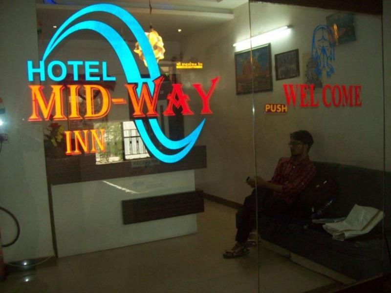 Hotel Mid - Way Inn Gandhinagar Eksteriør bilde