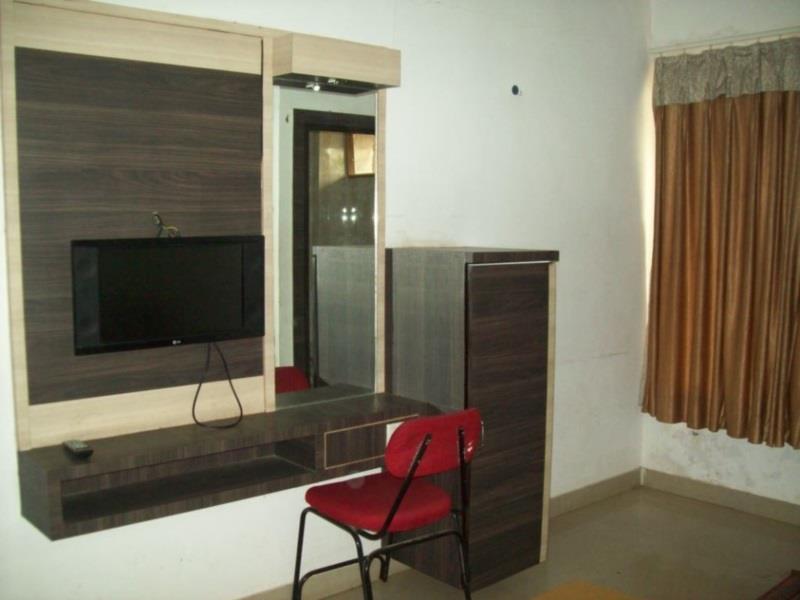 Hotel Mid - Way Inn Gandhinagar Eksteriør bilde